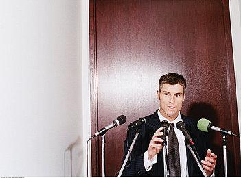 《消逝的光芒：困兽》引入枪支系统！开发者谈系列与枪械的复杂关系